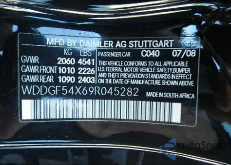 2009 Mercedes-Benz C300 z USA, uszkodzony, nr VIN WDDGF54X69R045282